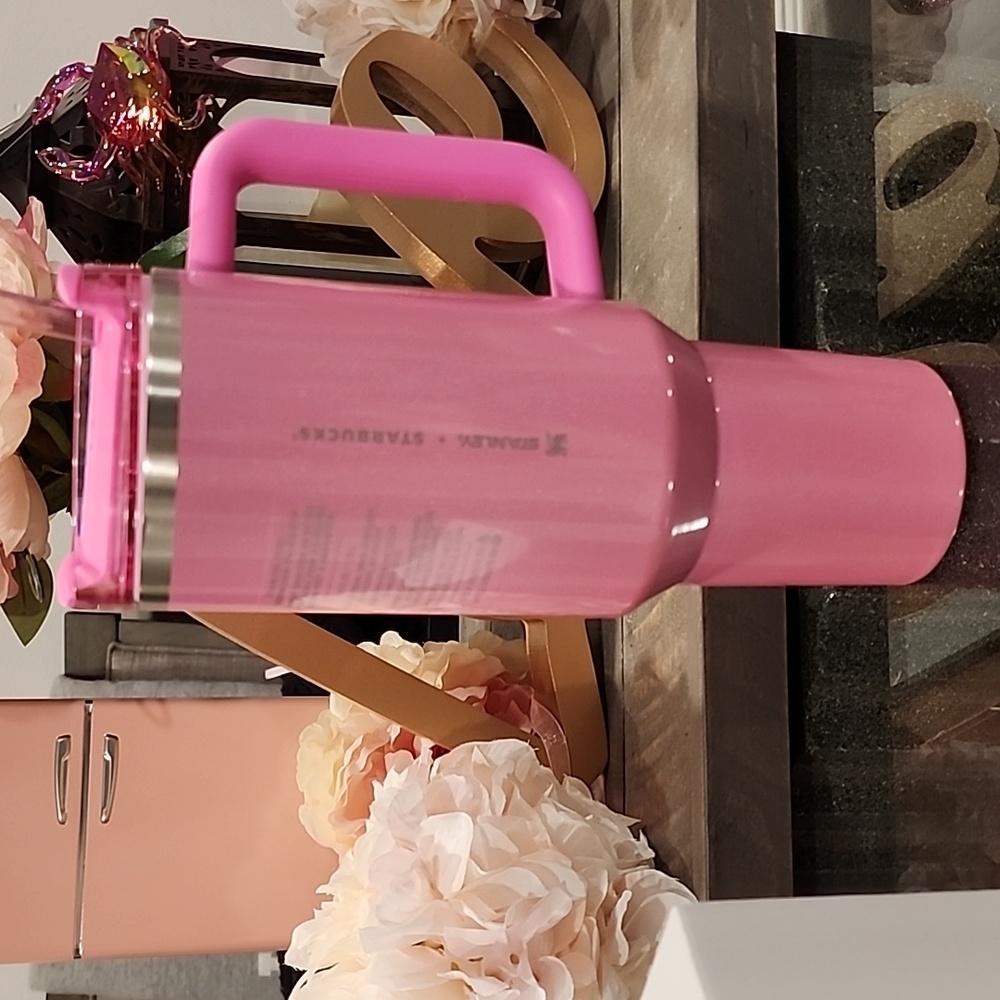 Starbucks Stanley Winter Pink 40 Quencher